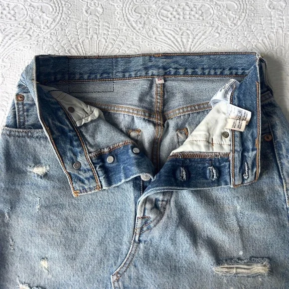 NEW Levi's 501 Distressed Mini Skirt - Picture 3 of 3